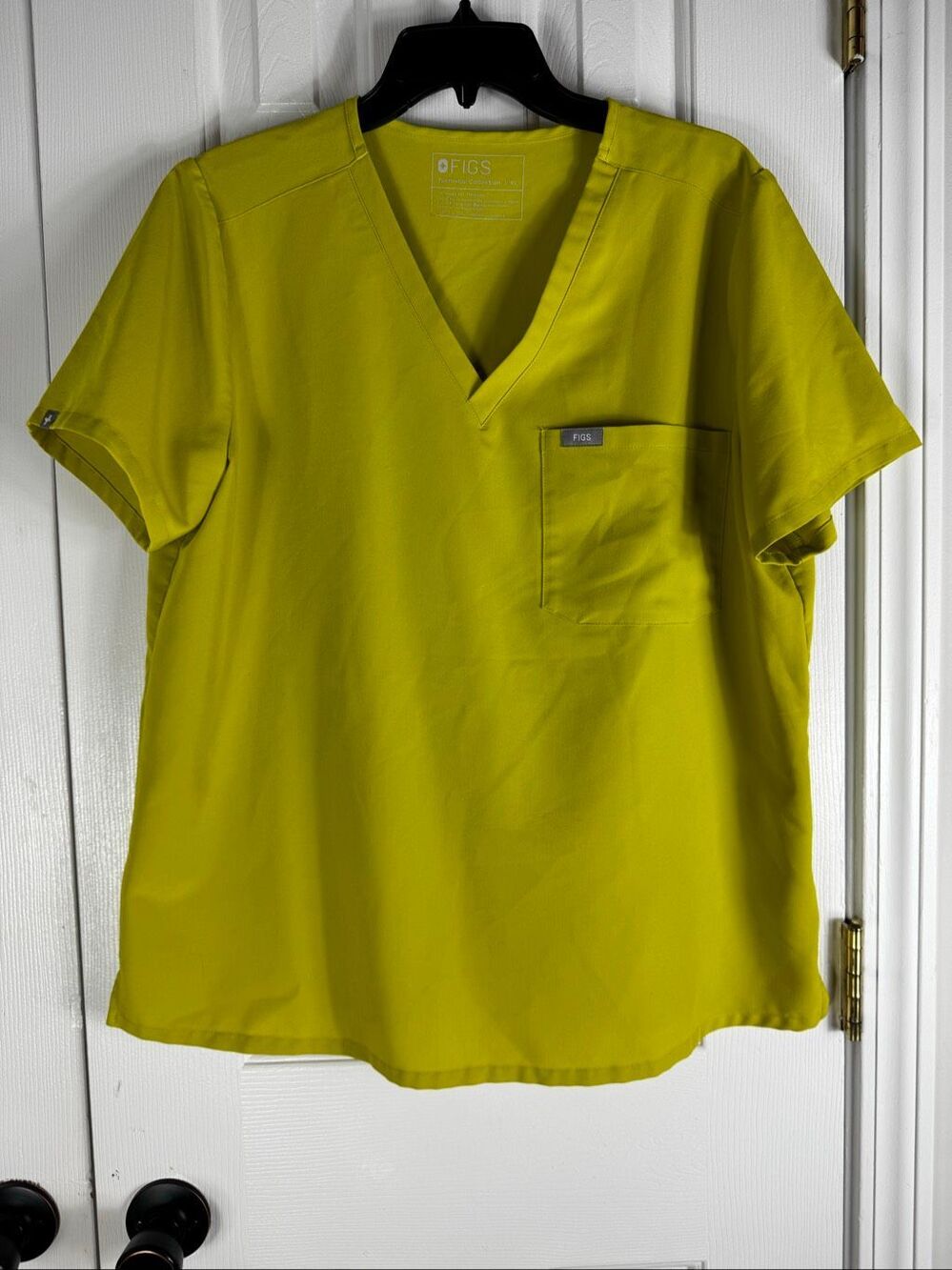 Figs Technical Collection Womens One Pocket Catarina Yellow/Green  Scrub Top Siz